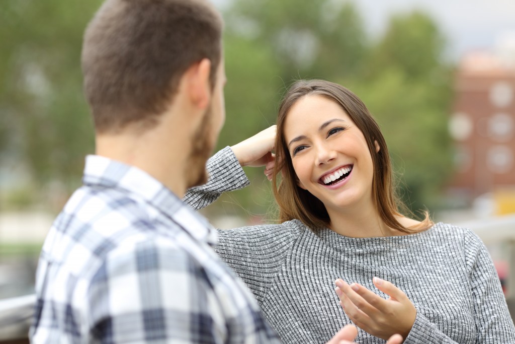 neighbours talking