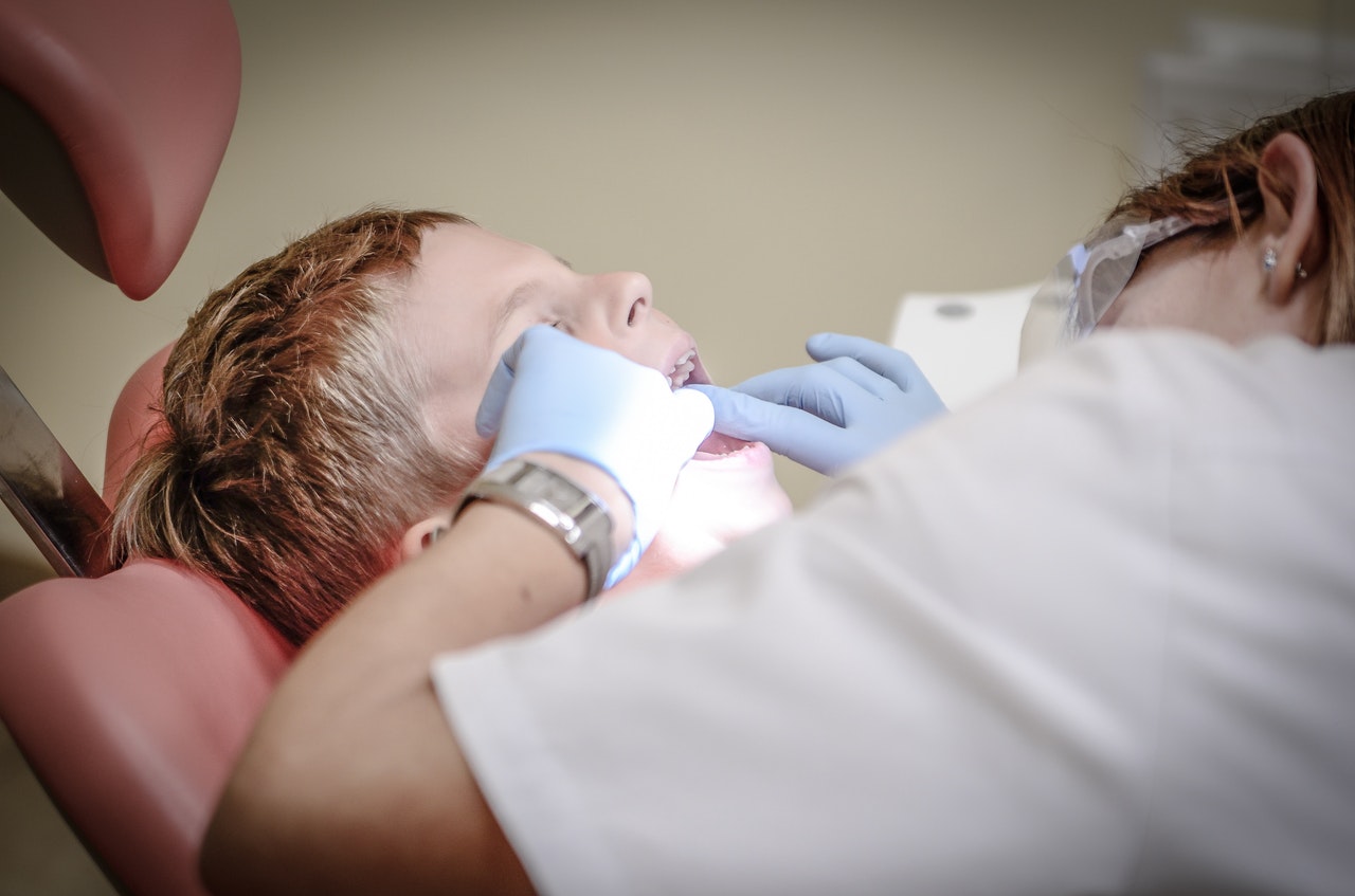 child getting an dental check up