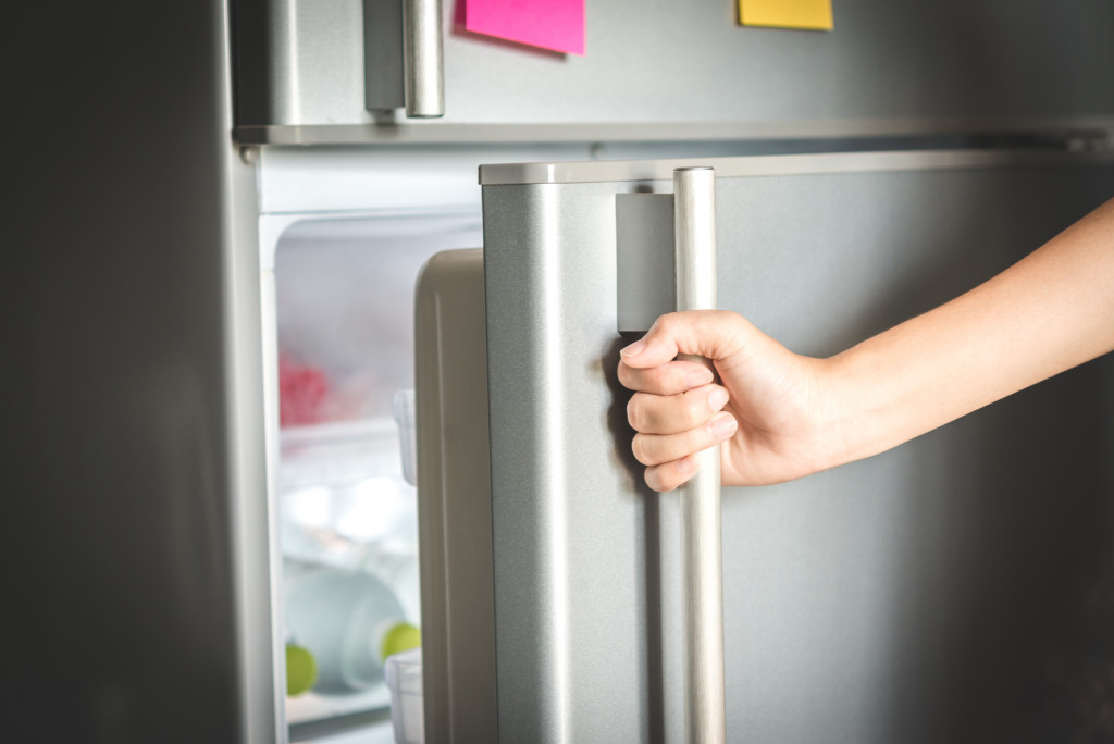 hand on door handle