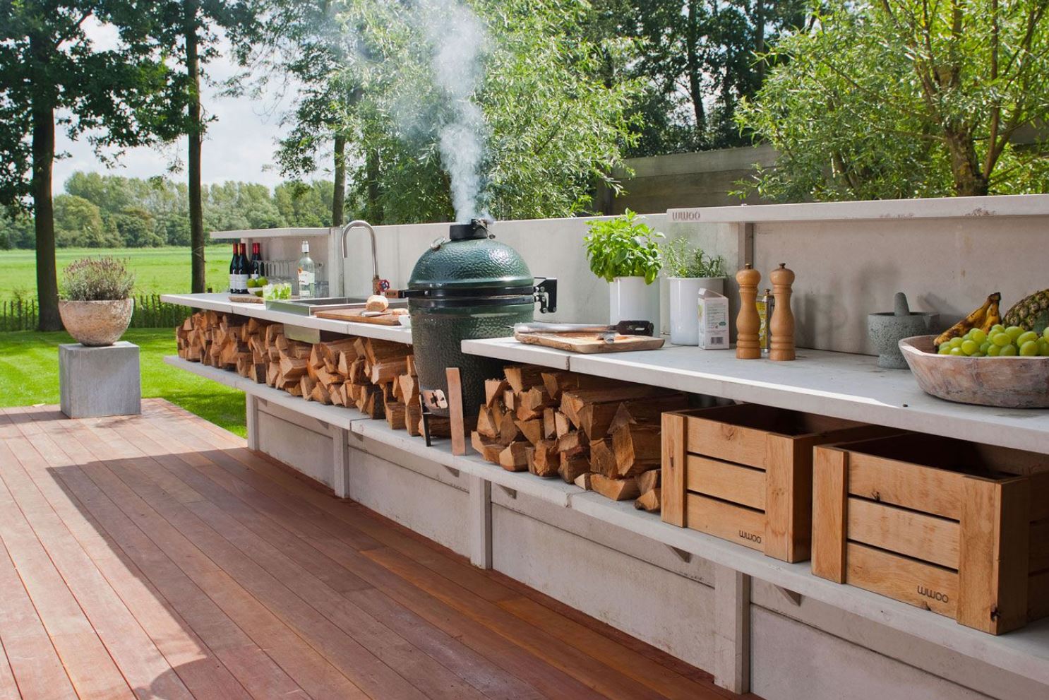 Outdoor Kitchen